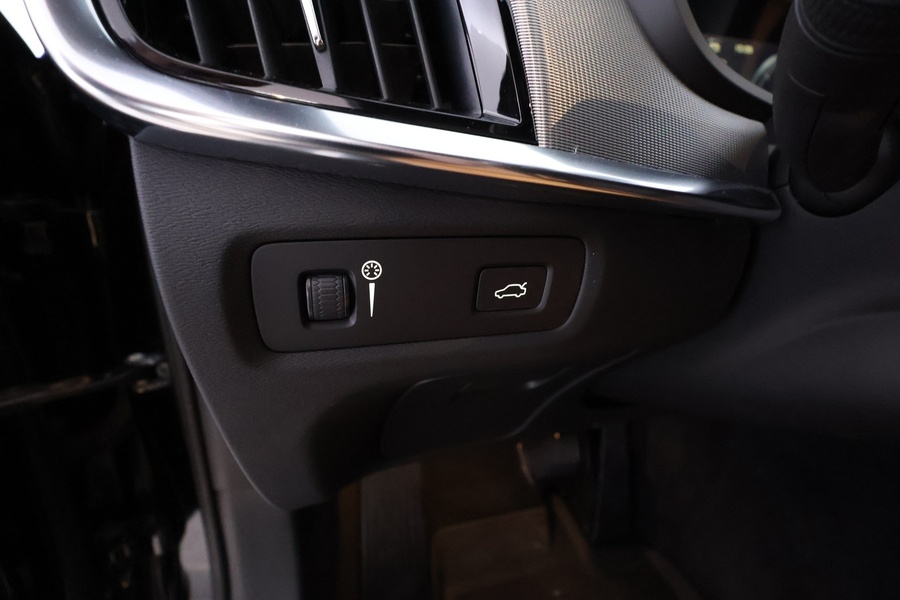 Volvo V90 Cross Country vaihtoauto