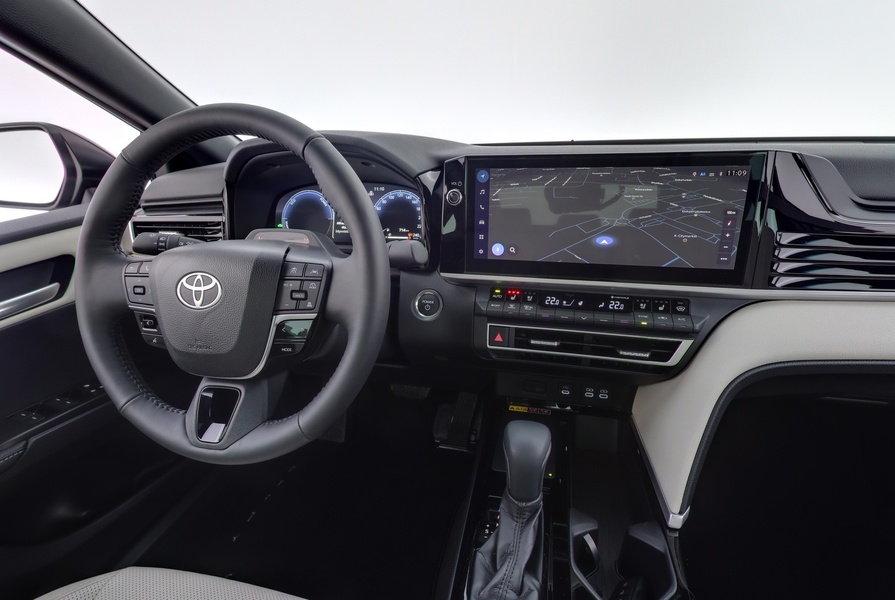 Toyota Camry vaihtoauto