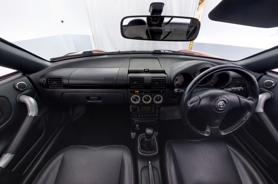 Toyota MR2 vaihtoauto