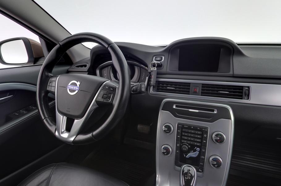 Volvo V70 vaihtoauto