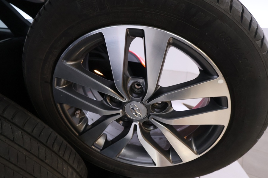 Hyundai i30 5d vaihtoauto