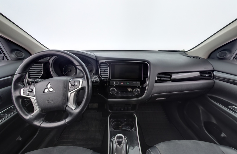 Mitsubishi Outlander PHEV vaihtoauto