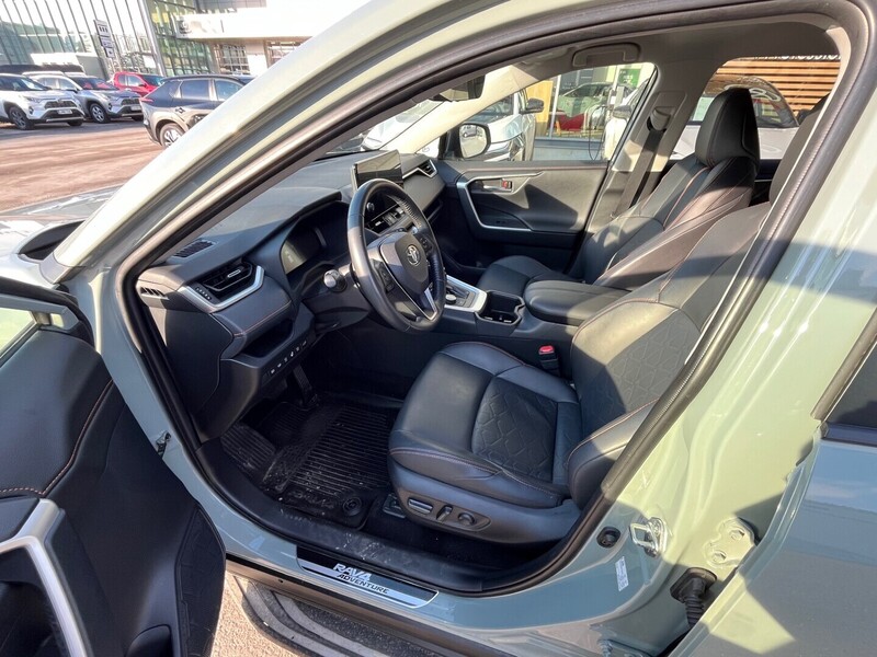 Toyota RAV4 vaihtoauto