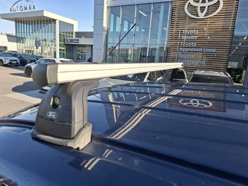 Ford Transit Connect vaihtoauto