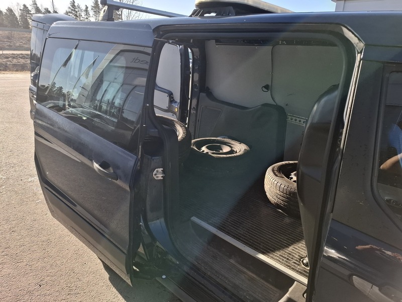 Ford Transit Connect vaihtoauto