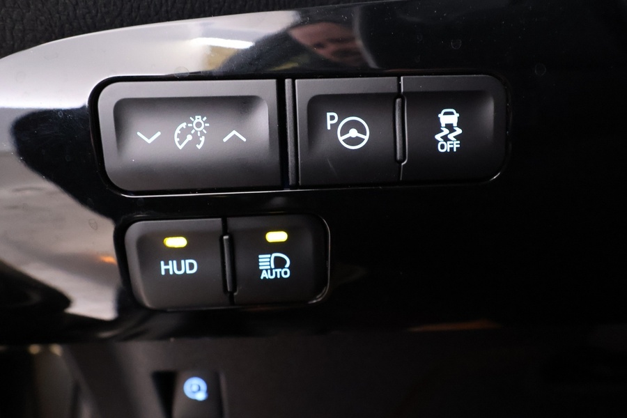 Toyota Prius Plug-in vaihtoauto