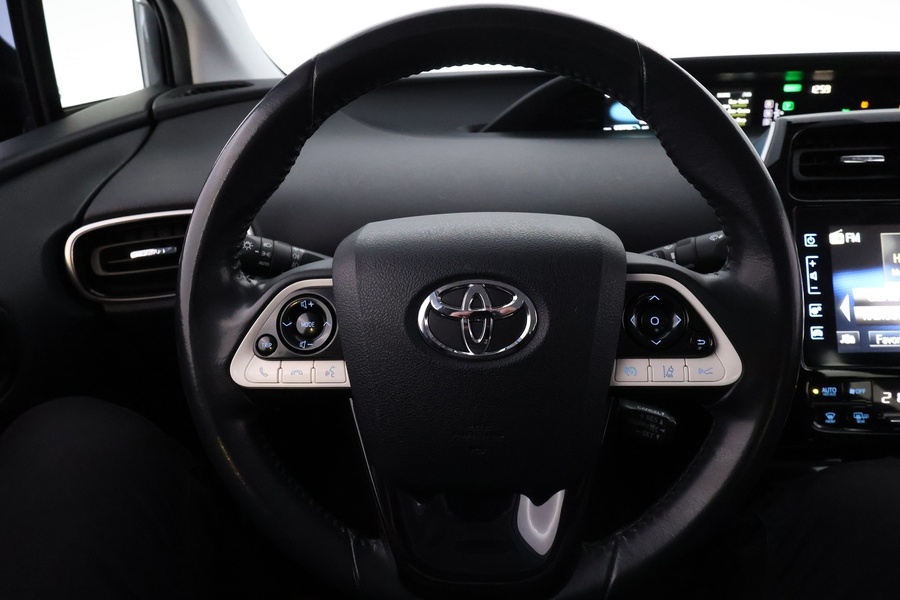 Toyota Prius Plug-in vaihtoauto