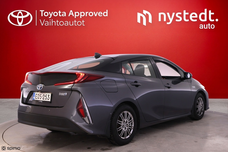 Toyota Prius Plug-in vaihtoauto