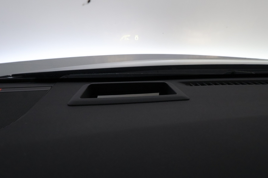 Toyota Prius Plug-in vaihtoauto