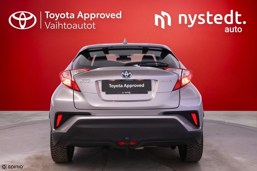 Toyota C-HR vaihtoauto