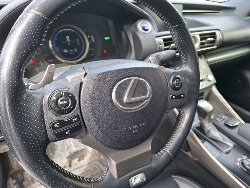 Lexus IS vaihtoauto