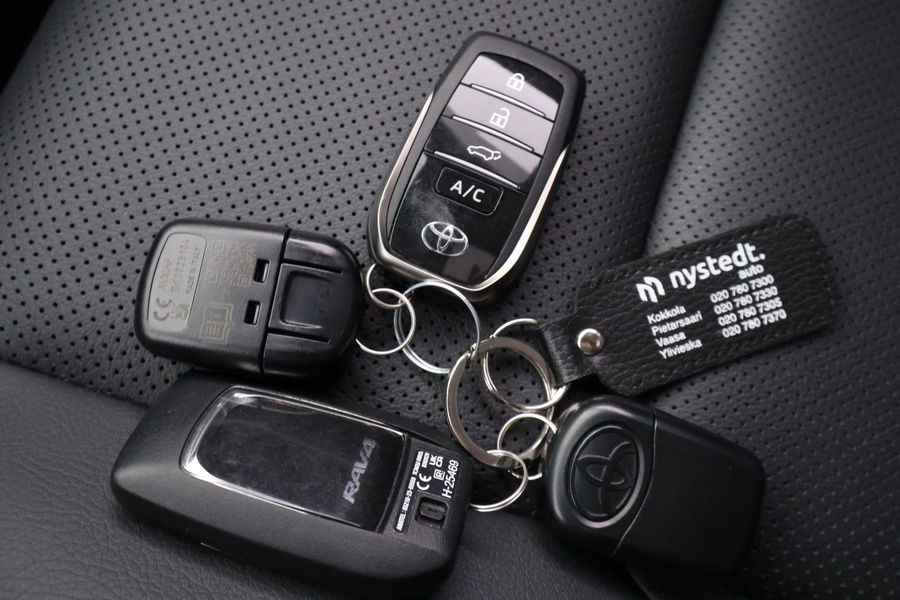 Toyota RAV4 vaihtoauto