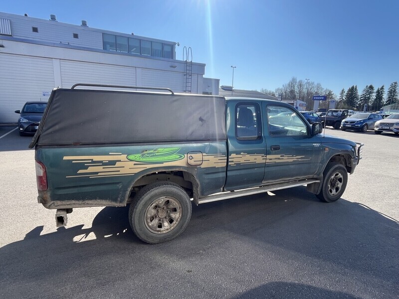 Toyota Hilux vaihtoauto