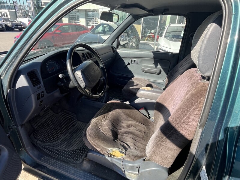 Toyota Hilux vaihtoauto