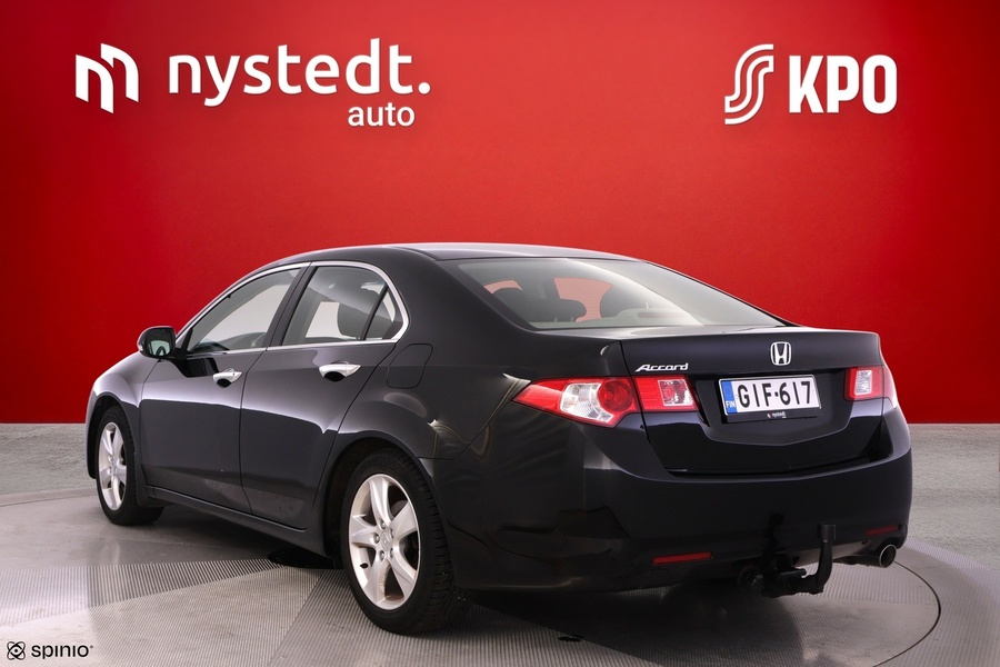 Honda Accord vaihtoauto