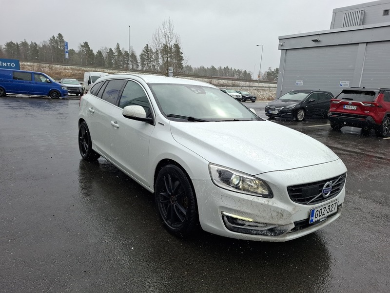 Volvo V60 vaihtoauto