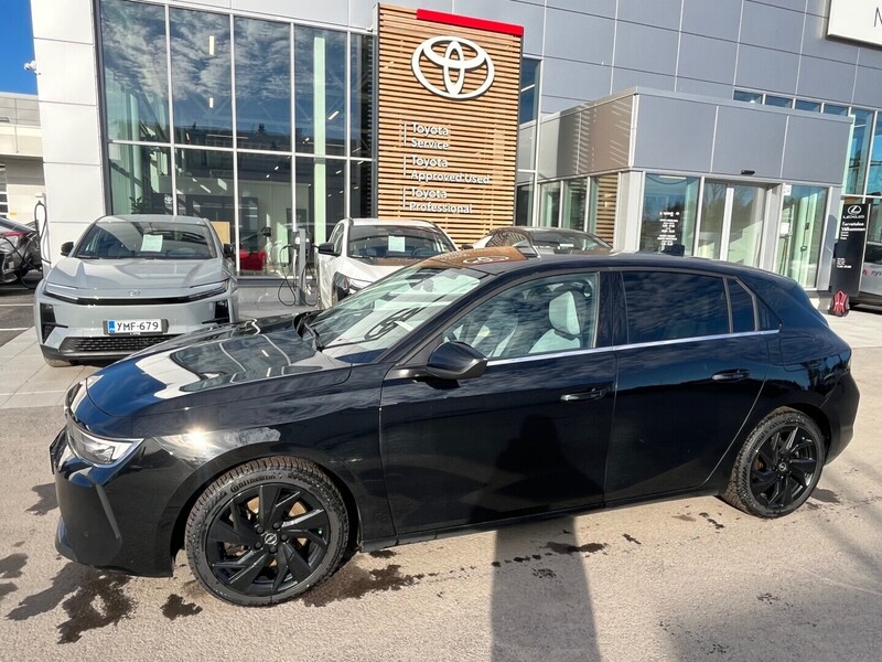 Opel Astra vaihtoauto