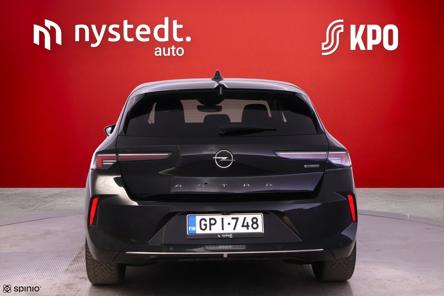 Opel Astra vaihtoauto