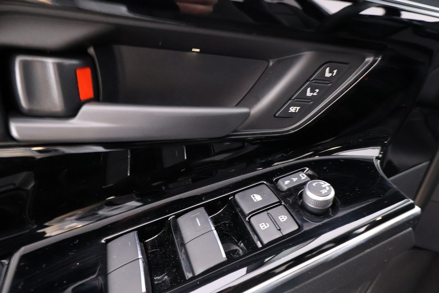 Toyota bZ4X vaihtoauto