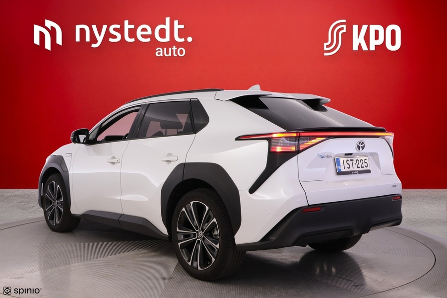 Toyota bZ4X vaihtoauto