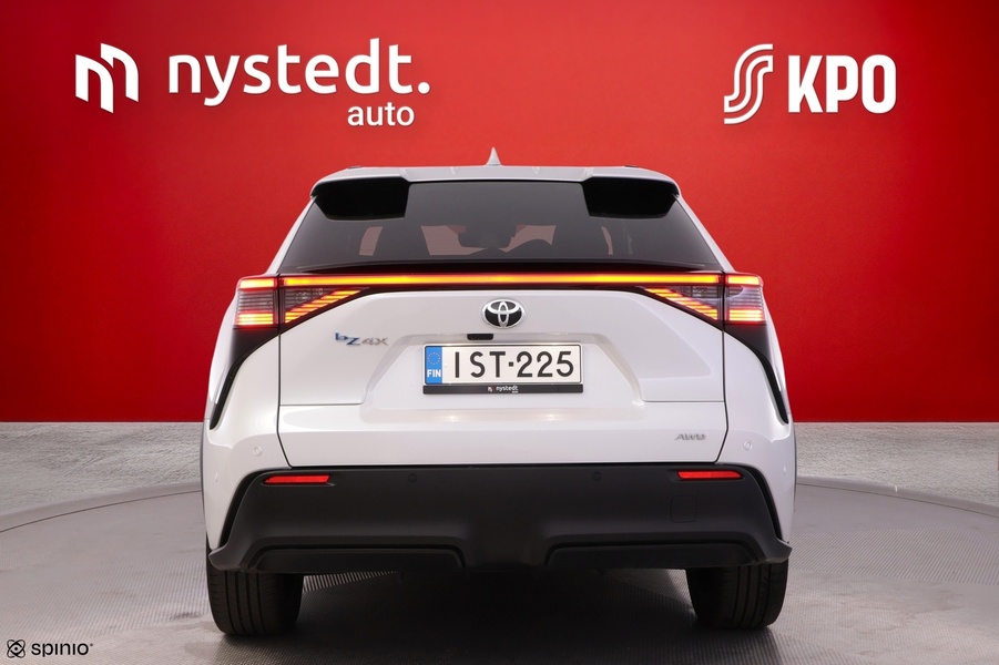 Toyota bZ4X vaihtoauto