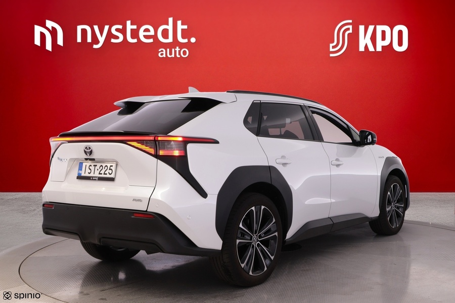 Toyota bZ4X vaihtoauto