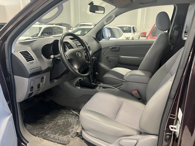 Toyota Hilux vaihtoauto