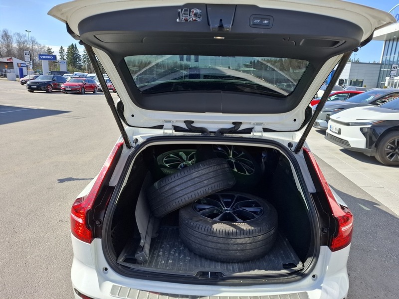 Volvo V60 vaihtoauto