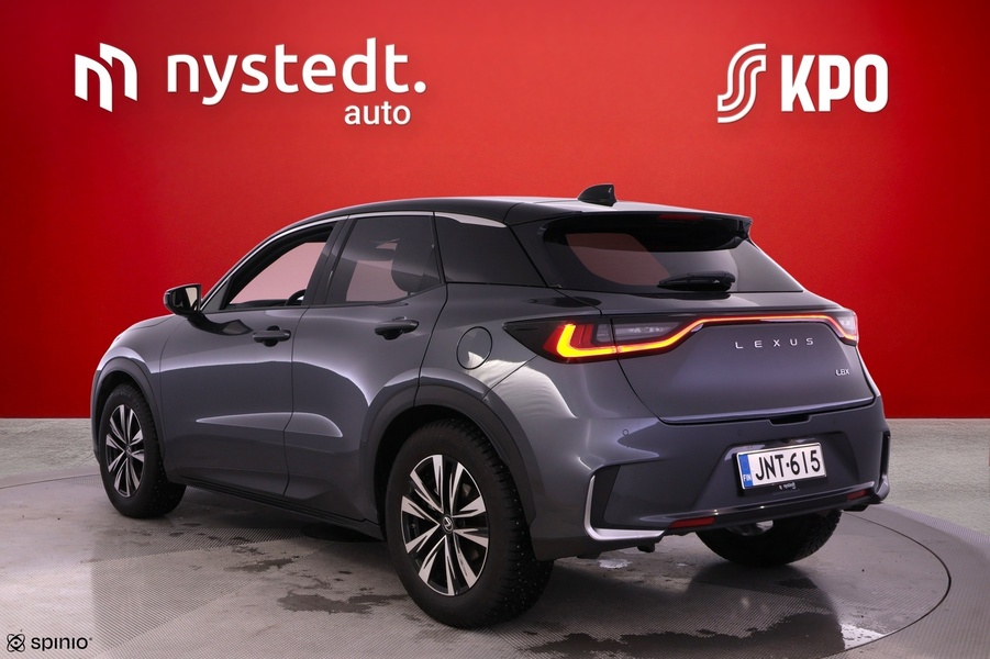 Lexus LBX vaihtoauto