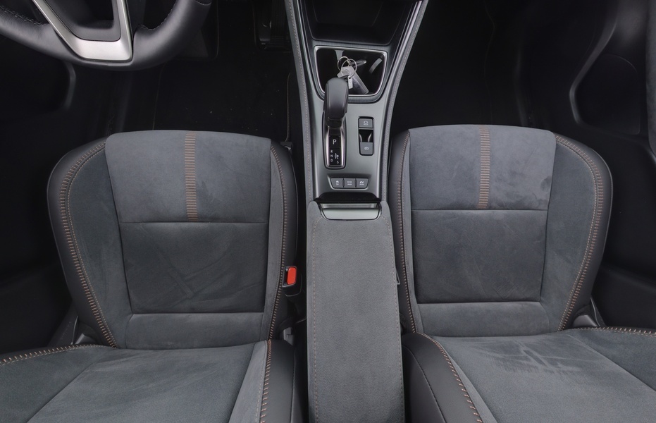 Lexus LBX vaihtoauto