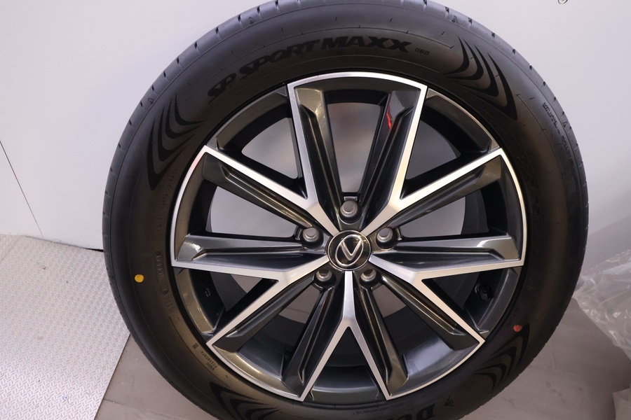 Lexus LBX vaihtoauto