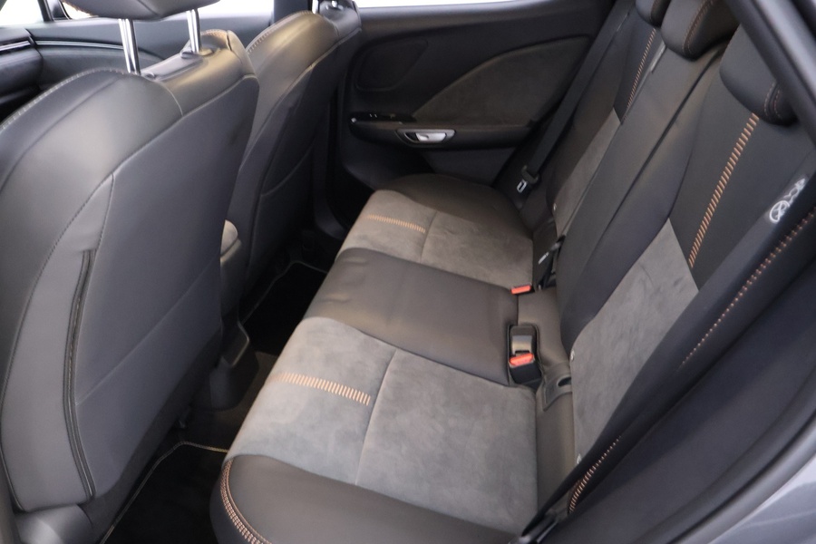 Lexus LBX vaihtoauto