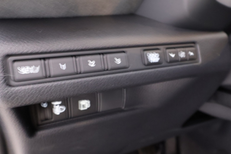 Lexus LBX vaihtoauto