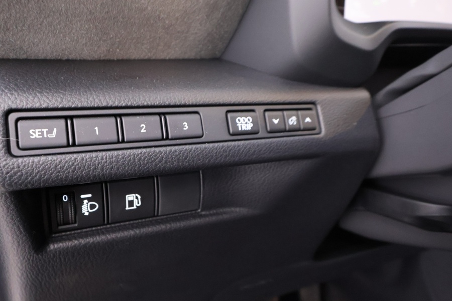 Lexus LBX vaihtoauto