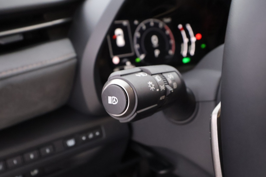 Lexus LBX vaihtoauto