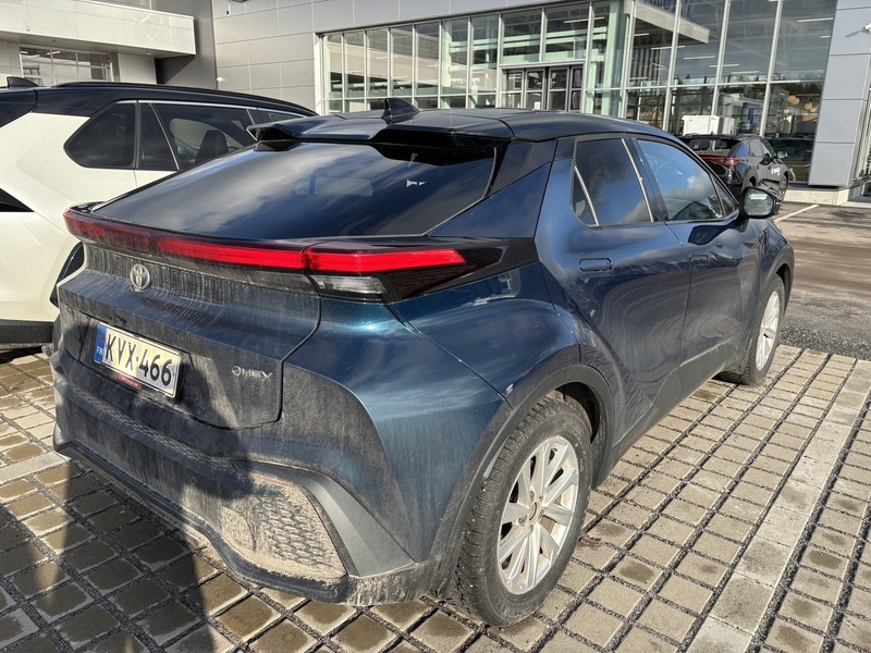 Toyota C-HR vaihtoauto