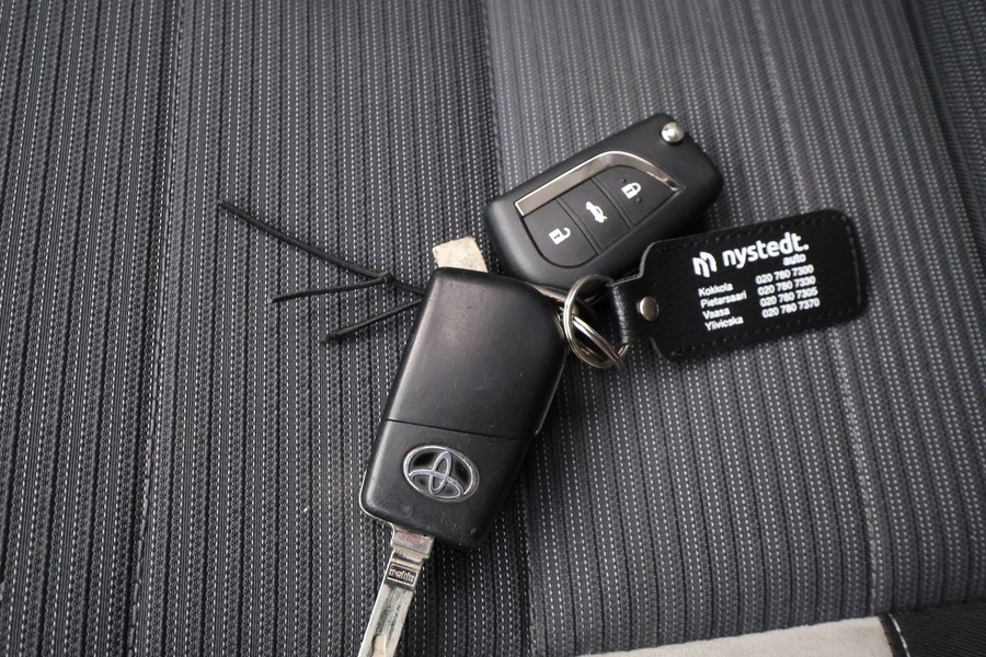 Toyota Avensis vaihtoauto