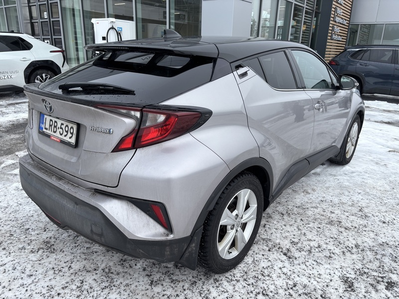 Toyota C-HR vaihtoauto