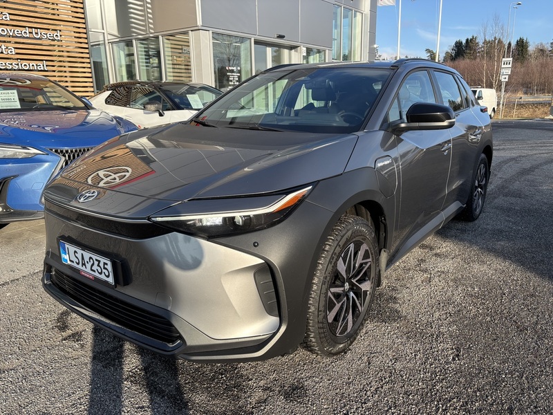 Toyota bZ4X vaihtoauto