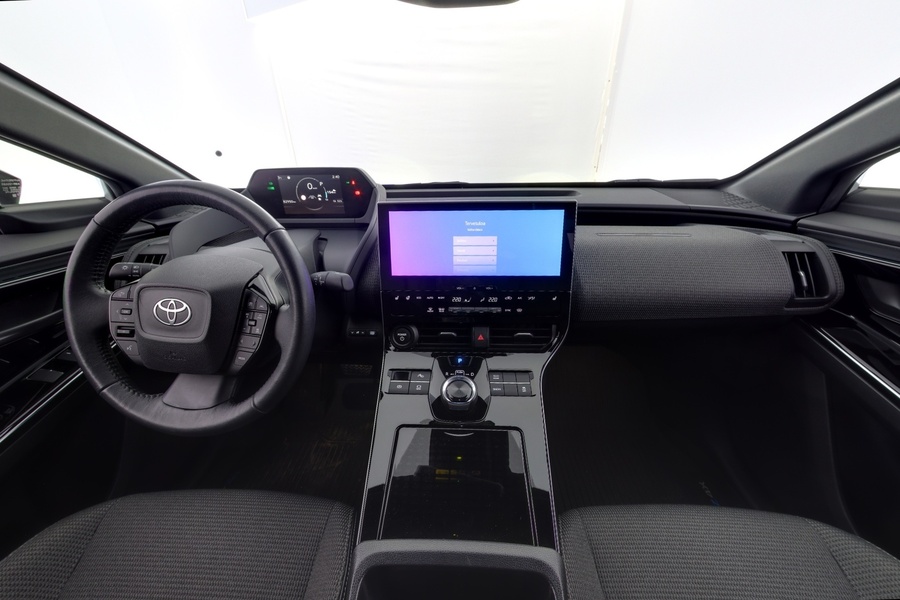 Toyota bZ4X vaihtoauto