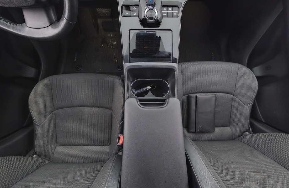 Toyota bZ4X vaihtoauto