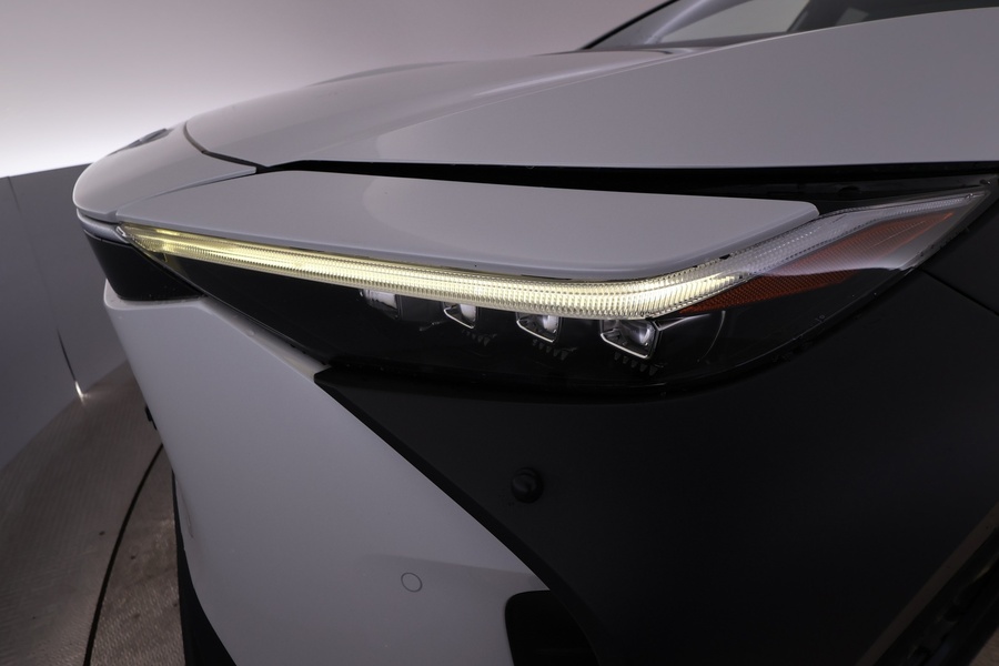 Toyota bZ4X vaihtoauto