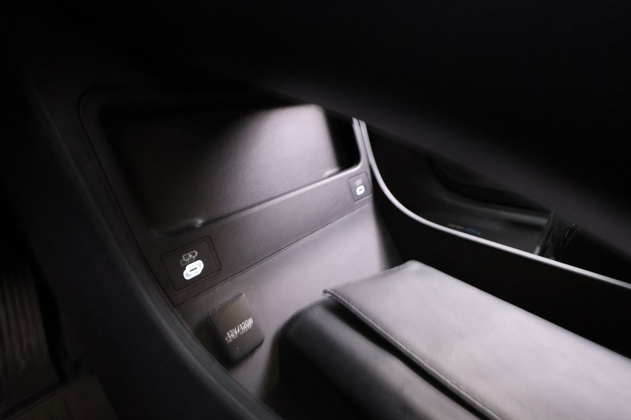 Toyota bZ4X vaihtoauto