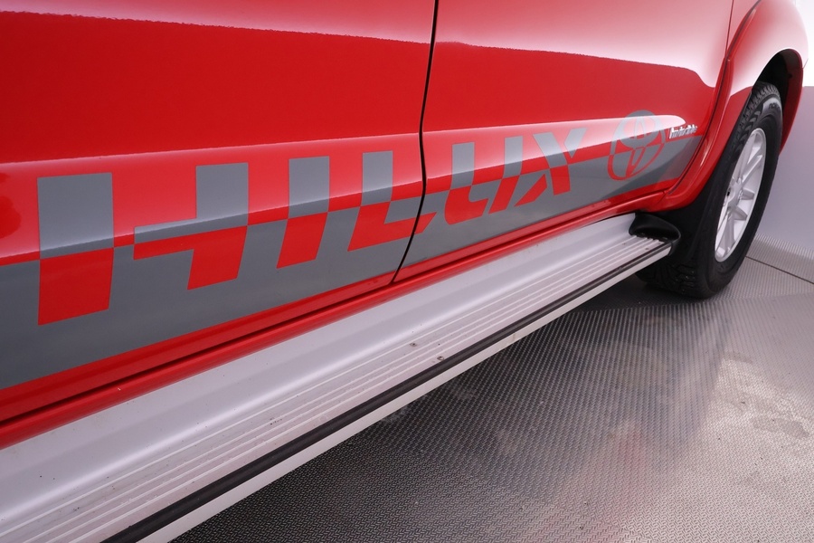 Toyota Hilux vaihtoauto