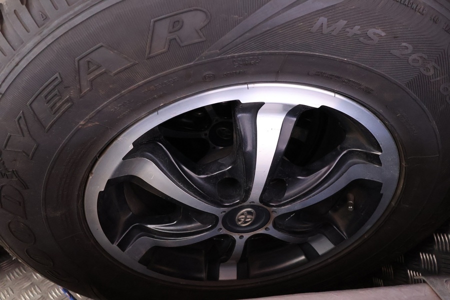 Toyota Hilux vaihtoauto