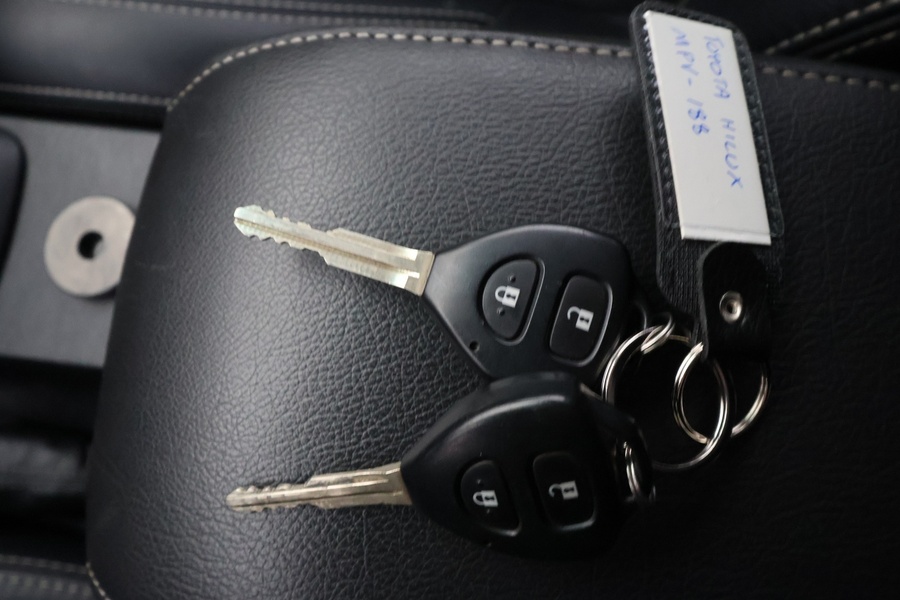 Toyota Hilux vaihtoauto