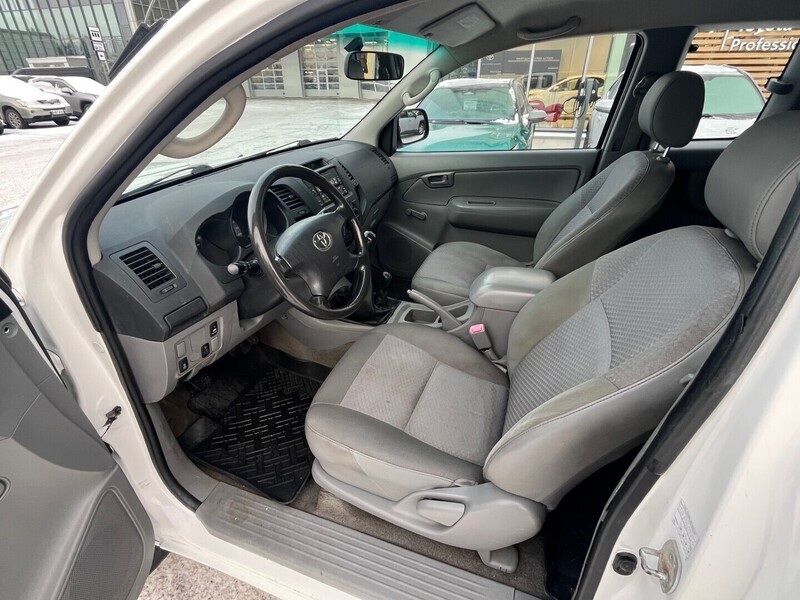 Toyota Hilux vaihtoauto