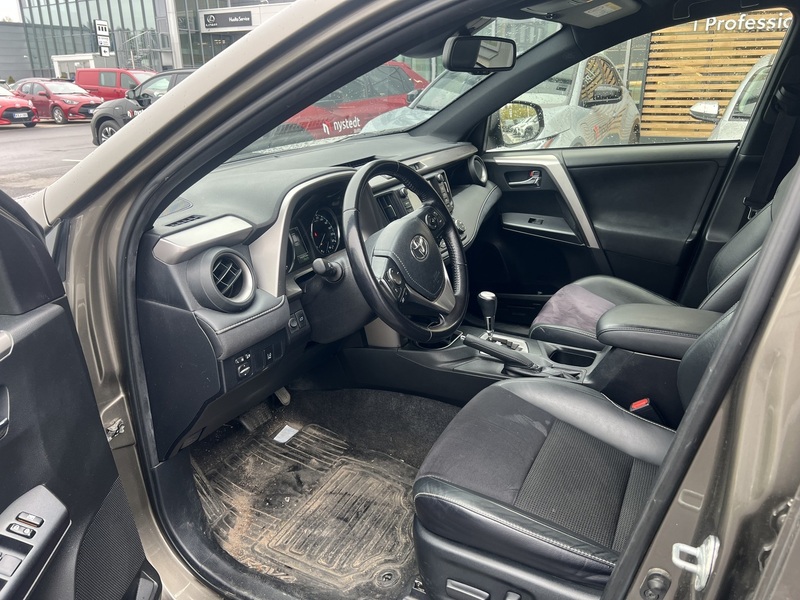 Toyota RAV4 vaihtoauto