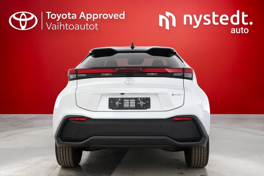 Toyota C-HR vaihtoauto