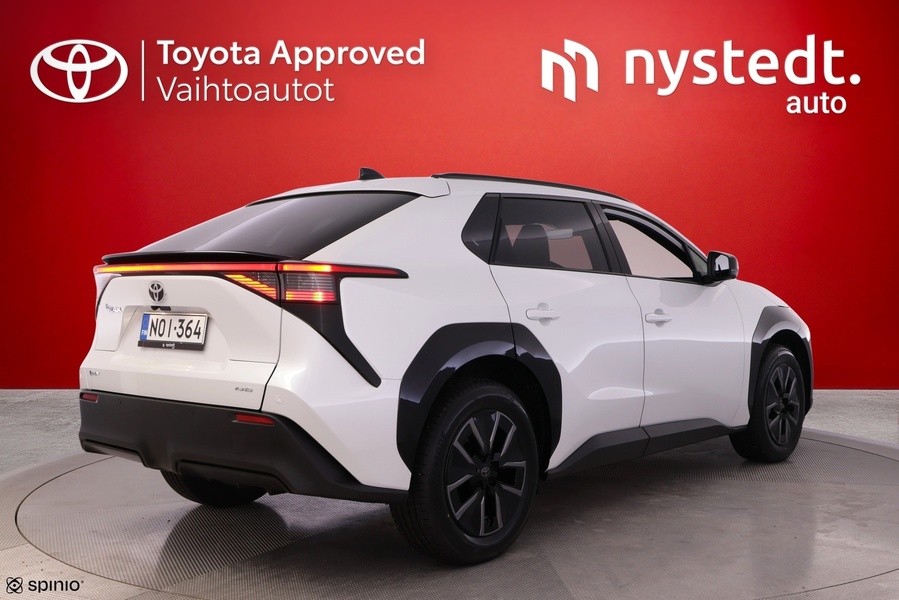 Toyota bZ4X vaihtoauto